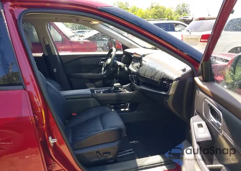 2023 Nissan Rogue Platinum Intelligent Awd z USA, uszkodzony, nr VIN JN8BT3DD7PW305358